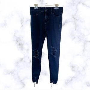 American Eagle The Dream Jean Distressed Skinny 0 Short